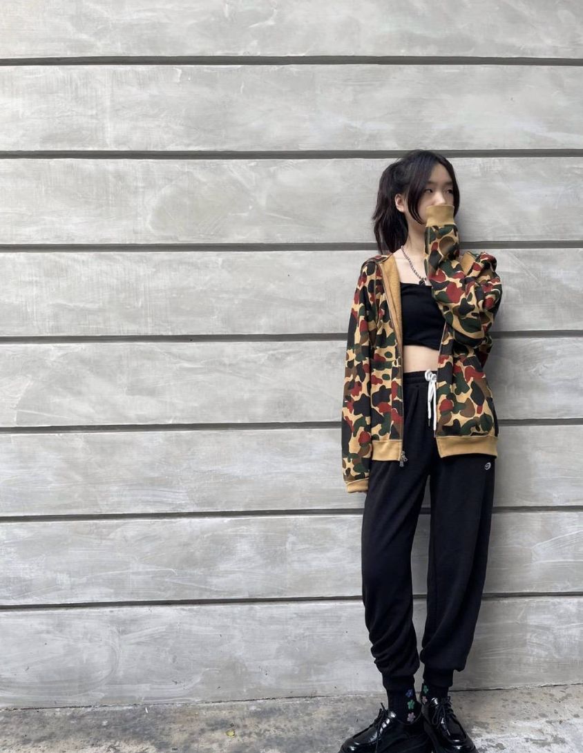 逃不過媽媽法眼！小s長女穿上千元潮服「抱怨天好熱」　被媽媽「一眼識破」互動笑翻網友：姜還是老的辣