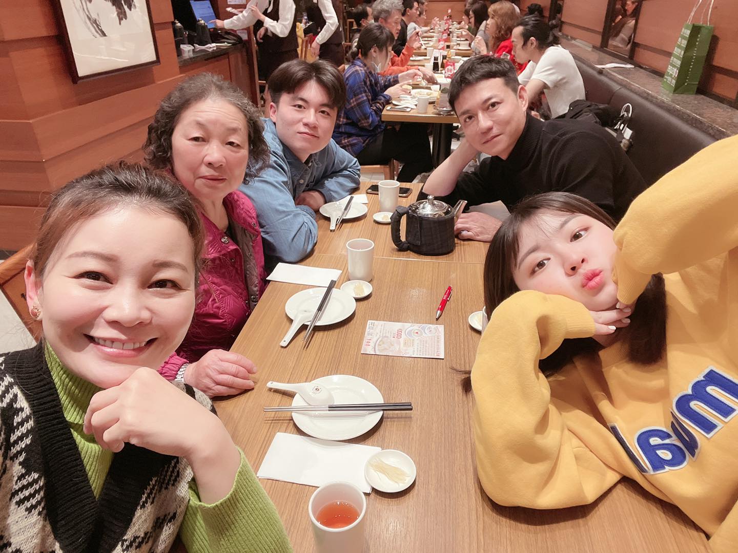 娶到賢慧女超人！陳隨意愛妻「扛4頭銜撐家計」憑實力旺夫　創業受挫「自掏腰包扛80萬債」：不想被看扁