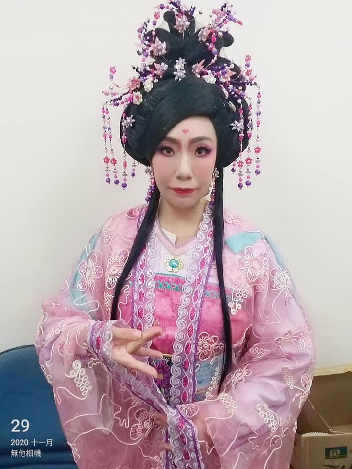 消失演藝圈17年！43歲如花近況曝光「不再扮女丑」　成功轉型「月收入高達50萬」：很多人追我