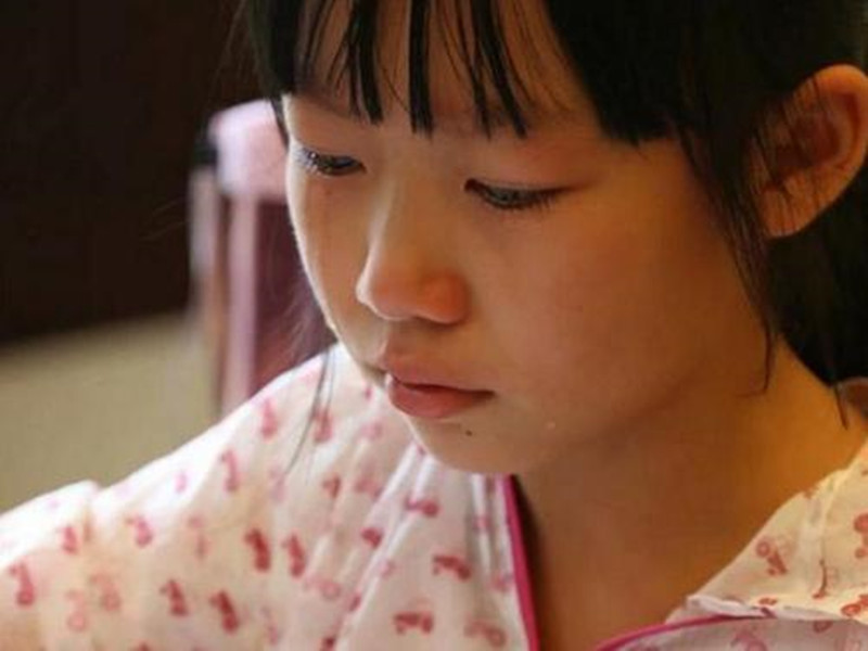 12歲女兒遭同學霸凌！智慧爸爸冷靜「布局6個月」解救　超「強硬反擊手段」被讚爆：比打回去更有效