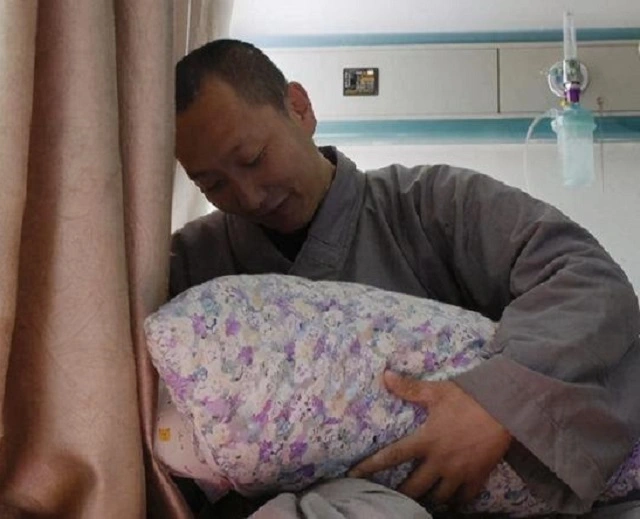 無私花和尚!出家8年「讓300多孕婦生孩子」 慘遭寺院除名「他敗壞門風」網卻讚真男人