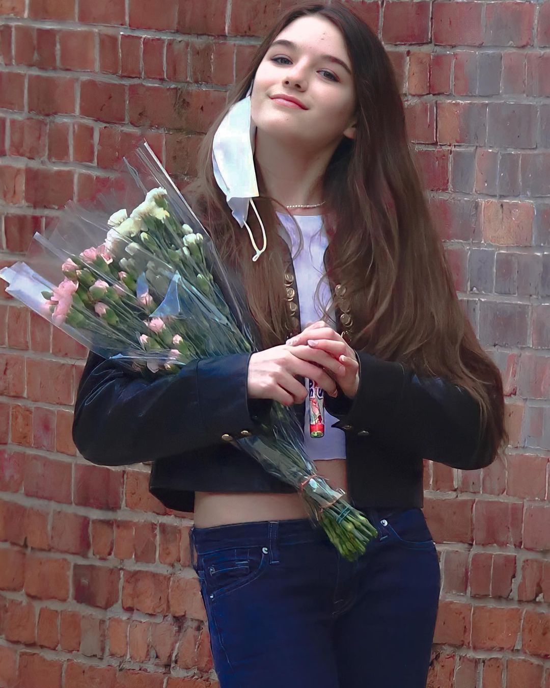 阿湯哥女兒長大了！童年「天使級甜美臉蛋」融化全球　19歲再進化「小蠻腰精緻女神」：最美星二代❤️