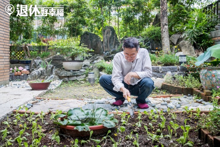 罕曬愛妻！巴戈結縭40年見妻仍心動「我老婆真的好美」　妻子背景曝光「兩人是同班同學」：好深的緣分