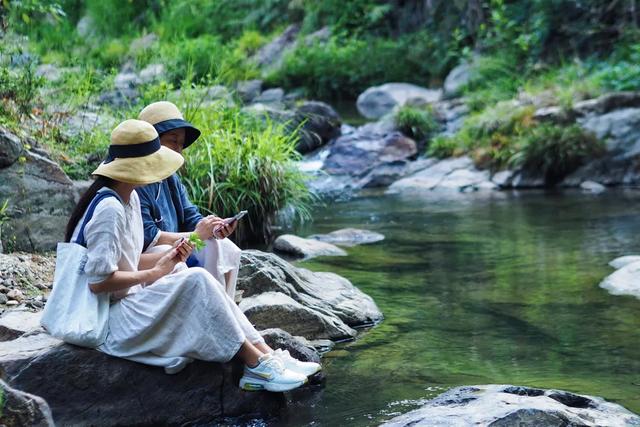 被遺忘的村落！她來到「擁有600年歷史古村」打造鄉間民宿　與大自然結合「每天一打開窗」美到像仙境