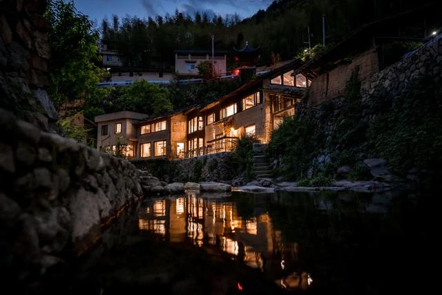 被遺忘的村落！她來到「擁有600年歷史古村」打造鄉間民宿　與大自然結合「每天一打開窗」美到像仙境
