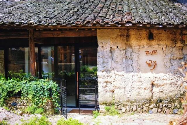 被遺忘的村落！她來到「擁有600年歷史古村」打造鄉間民宿　與大自然結合「每天一打開窗」美到像仙境