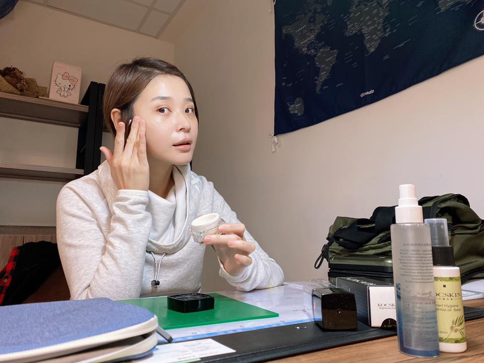 不演八點檔了？李燕曝近況「改當朝九晚五上班族」　從0學起「3年內年收就破億」變女強人：終於圓夢❤
