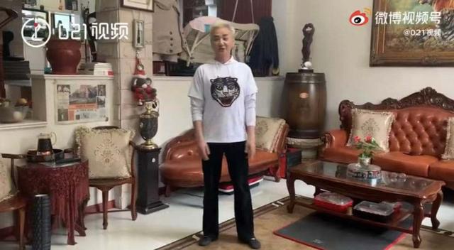越活越逆齡！71歲爺爺「一習慣堅持20年」外表40年沒變過　「曬年輕舊照」網驚：老了更帥