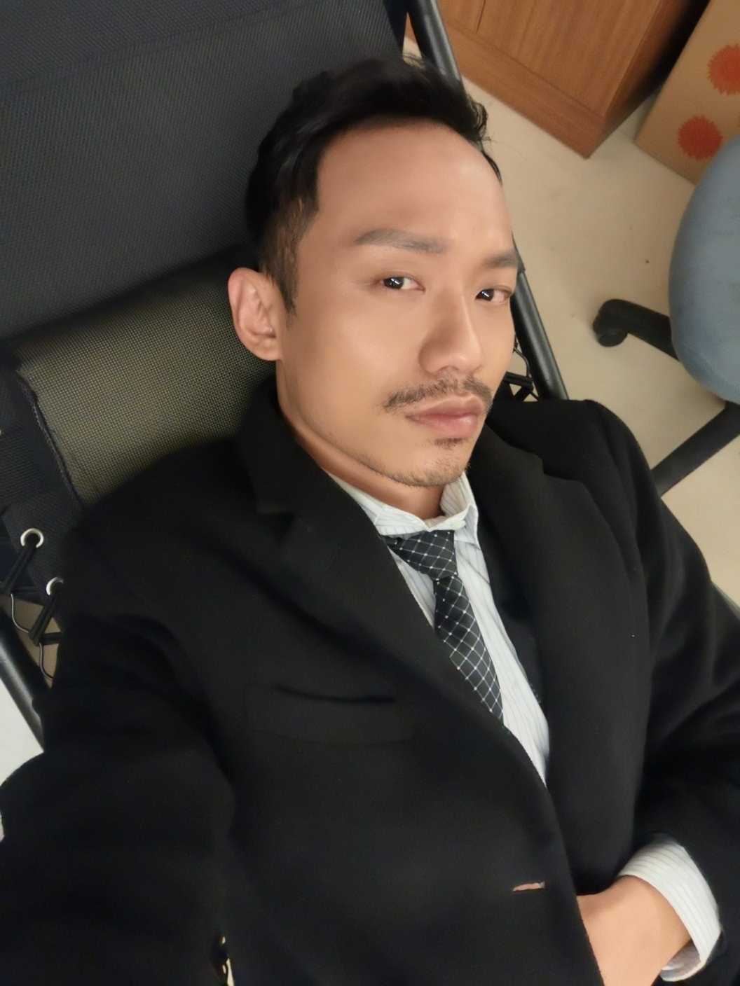 努力有了回報！《黃金歲月》男星「最窮戶頭只剩6塊」當洗碗工賺錢　「堅持10年不放棄」淚喊：能包紅包給爸媽