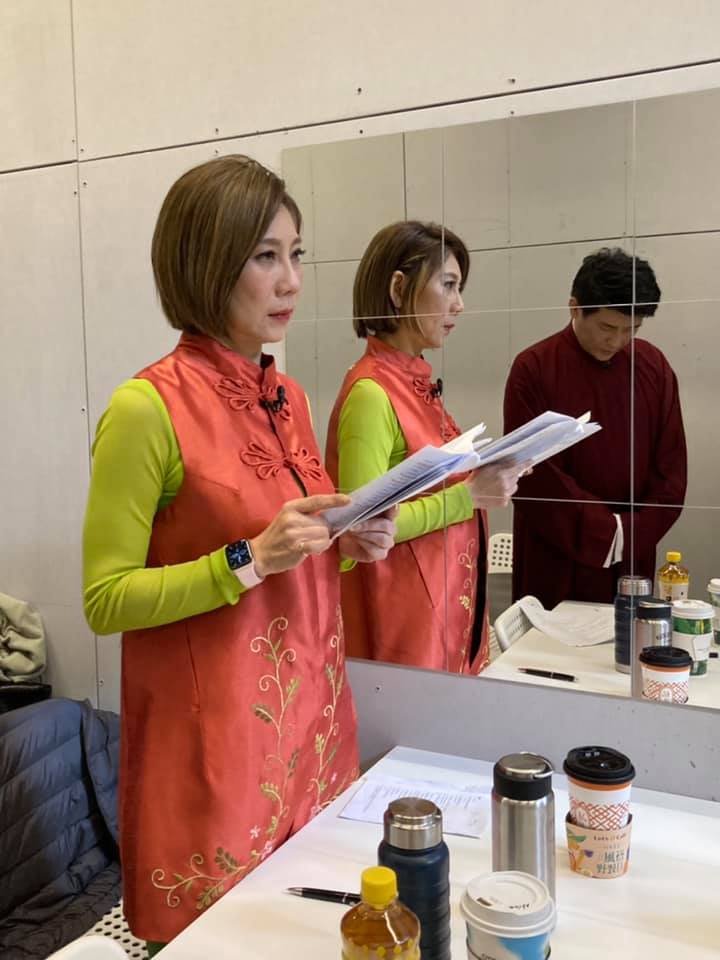 「爸爸嘆一口氣就走了」！郎祖筠長照失智父7年「卻來不及見最後一面」　恨不得「揭開爸爸往生布」把父思念刺腳上