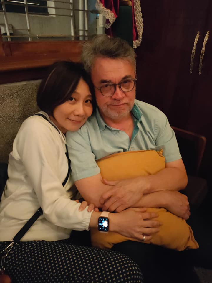 「爸爸嘆一口氣就走了」！郎祖筠長照失智父7年「卻來不及見最後一面」　恨不得「揭開爸爸往生布」把父思念刺腳上