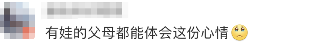 女兒半夜發燒！爸爸心急如焚「馬上抱她直奔急診室」　「當鏡頭往下一看」網友忍不住眼眶紅了：真摯的父愛