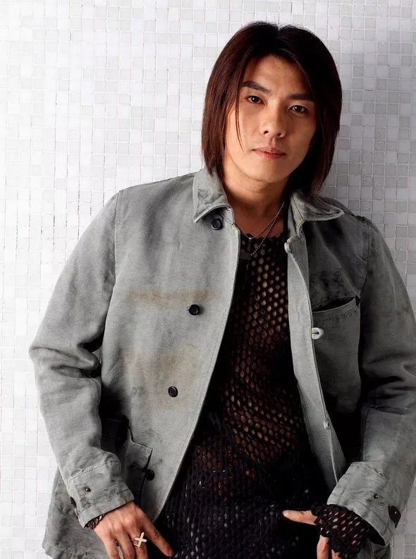 48歲「情歌王子」阿杜久違現身！因患大病消失14年　今重回歌壇「模樣大變」體重一度暴增