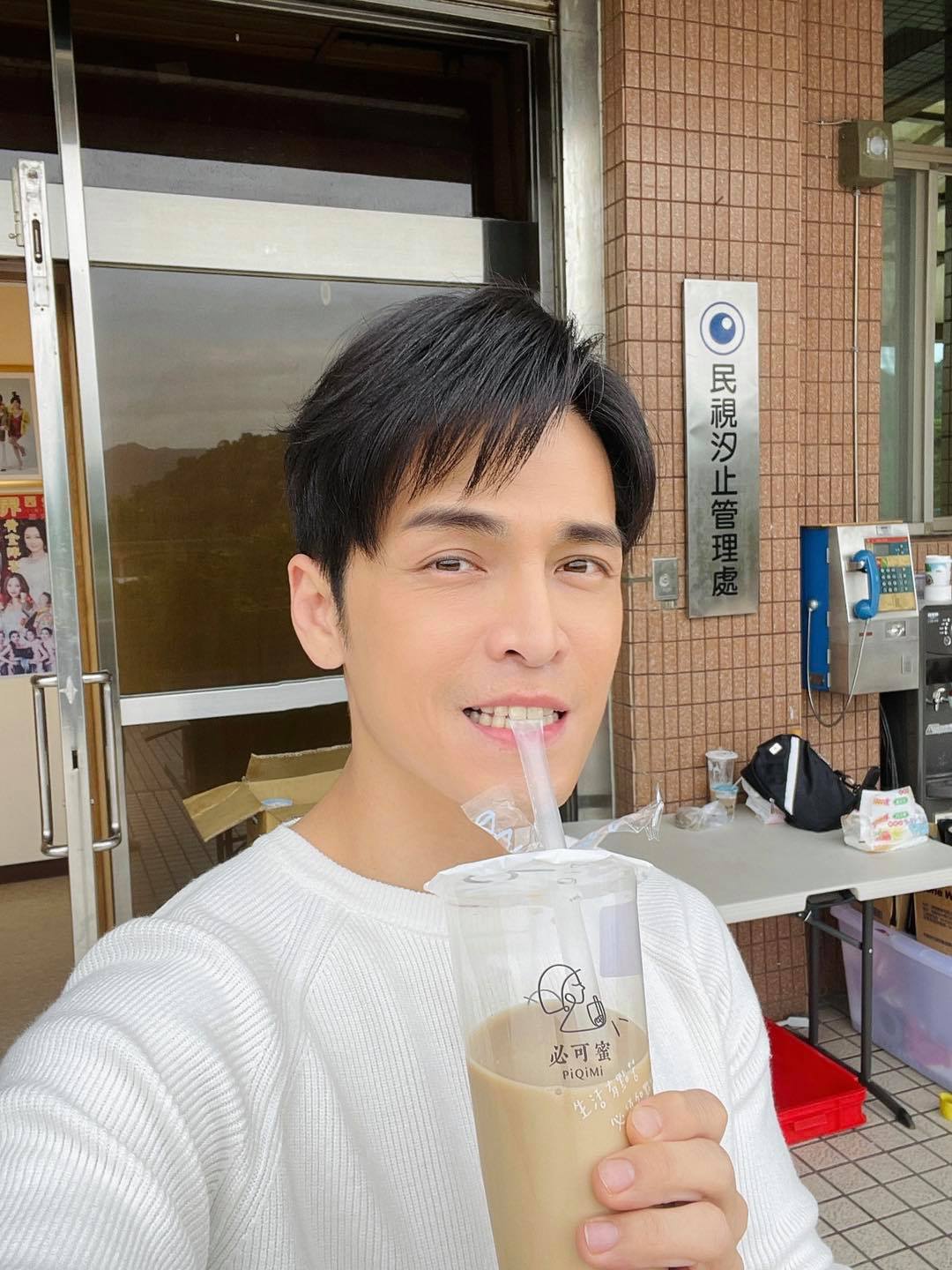 本來不用努力？本土劇男星「揭超雄厚家世背景」親戚都是大人物　曾被要求繼承家業「卻堅持當演員靠自己」