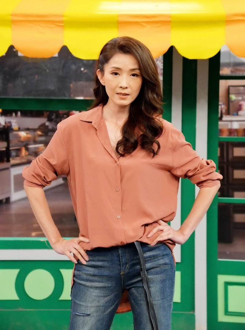 健康亮紅燈！葉全真「暴瘦僅剩45公斤」　認了手抖「連坐著也在喘」曝病況：早已放棄了...