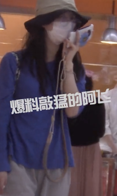 吳奇隆一家3口逛超市！2歲步步「活潑好動」超粘媽媽　劉詩詩笑談「母子相處細節」育兒觀被讚