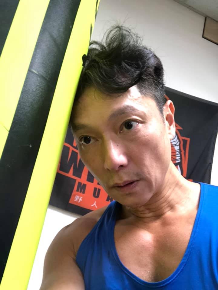 獨子考上戲劇系！謝祖武「認了心中偷偷較勁」不服輸隔空放話　「兒為住校出奇招」老爸心情曝光