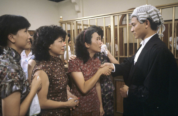 當親媽養25年！劉德華當年「欠1.5億債務快破產」是她伸出援手　晚年被兒女拋棄「華仔霸氣替她養老」