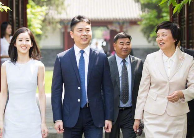 離婚只能得5塊錢！她嫁大19歲富豪「原諒丈夫不忠」　3拒張藝謀「22歲成最年輕女富豪」