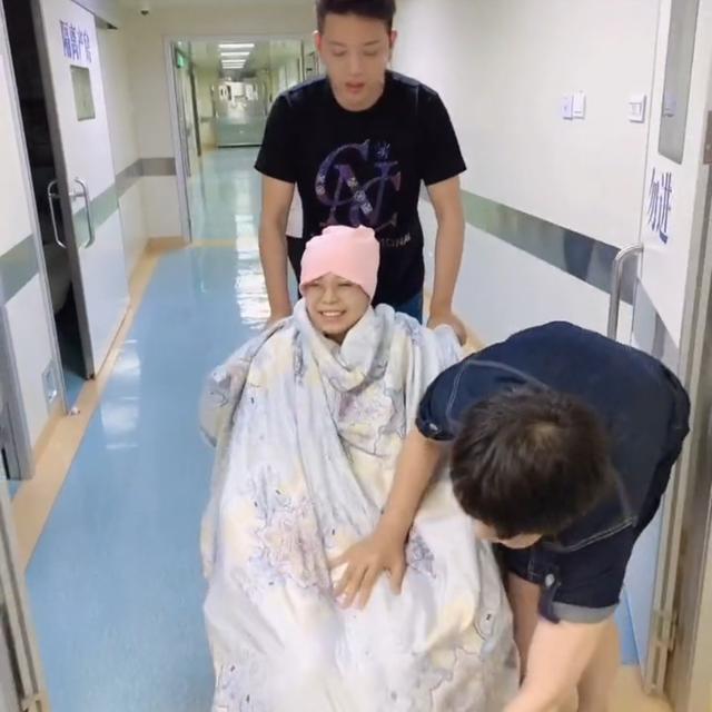 情同親生！兒媳剛出產房「婆婆立刻衝到身旁」　一連傳暖舉「她大呼沒嫁錯人」網感動：最棒的婆婆