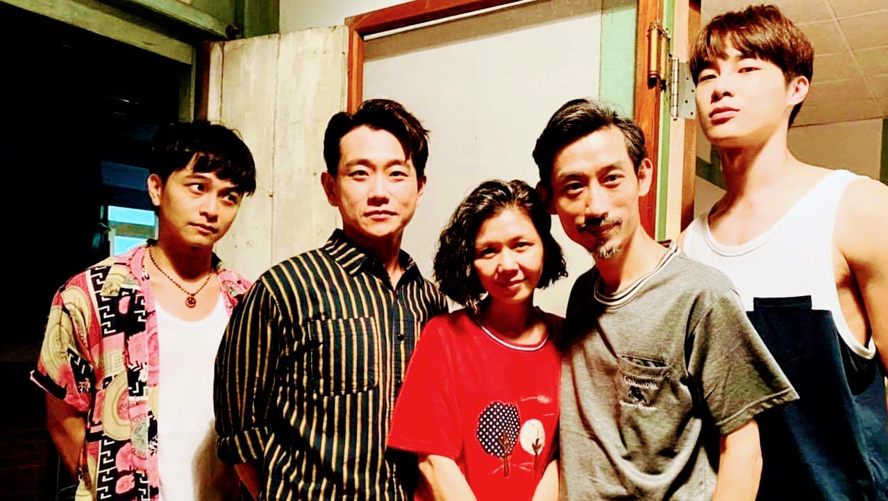 新婚才2個月！太太被診斷罹癌「綠葉男星蠟燭三頭燒」往返醫院　「常躲在陽台偷哭」如今不貪求：只求功德圓滿
