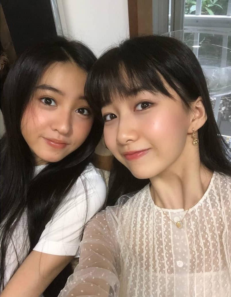 結婚21年仍浪漫！木村拓哉「與愛妻工藤靜香」罕見同框放閃　街頭甜蜜約會「互喂冰淇淋」好恩愛