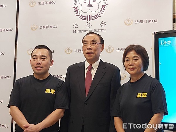 歹兒拿百萬贓款盡孝！老母痛心趕人「見他被關7年」用3百封親筆信感化　「今成4燒臘店老闆」這次沒讓媽失望
