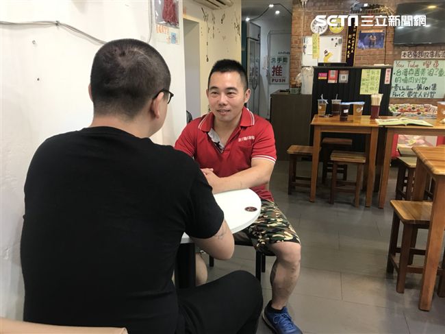 歹兒拿百萬贓款盡孝！老母痛心趕人「見他被關7年」用3百封親筆信感化　「今成4燒臘店老闆」這次沒讓媽失望