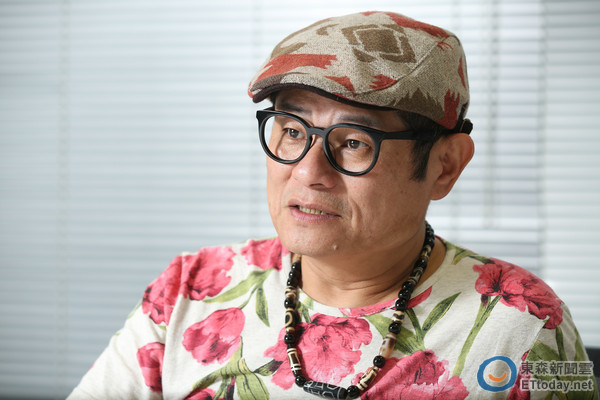 唯獨她支持我！許效舜「棄法警進演藝圈」親友全反對　錄影中「突接到爸爸電話」當場崩潰：好想再抱抱她