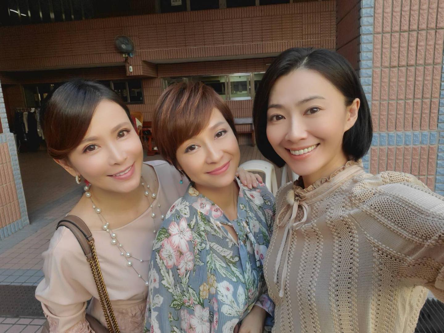 長跑20年修成正果！侯怡君母親節「帶蕭大陸回老家慶祝」　「偷偷標註男方」意外洩婚訊粉絲全嗨翻