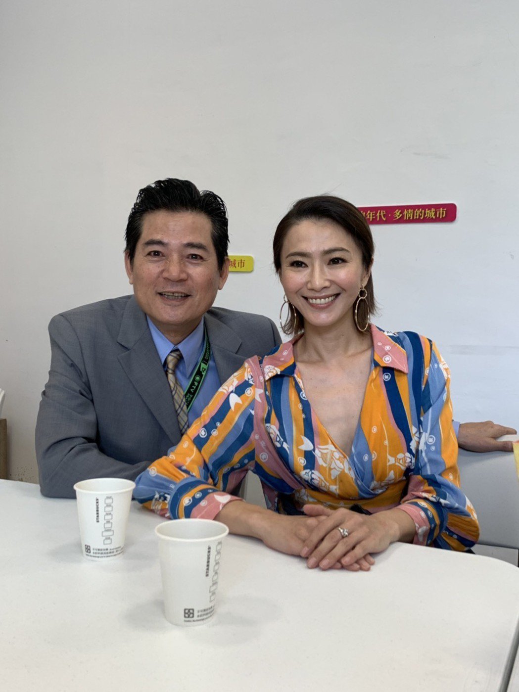 長跑20年修成正果！侯怡君母親節「帶蕭大陸回老家慶祝」　「偷偷標註男方」意外洩婚訊粉絲全嗨翻