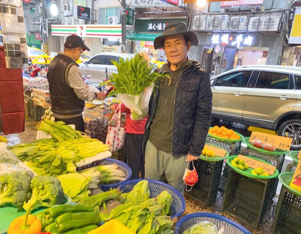 離婚不能苦了孩子！趙傳「包辦買菜下廚11年」台下兼母職日常曝光　自豪「硬漢不怕彎腰掃除」樂當全能老爸
