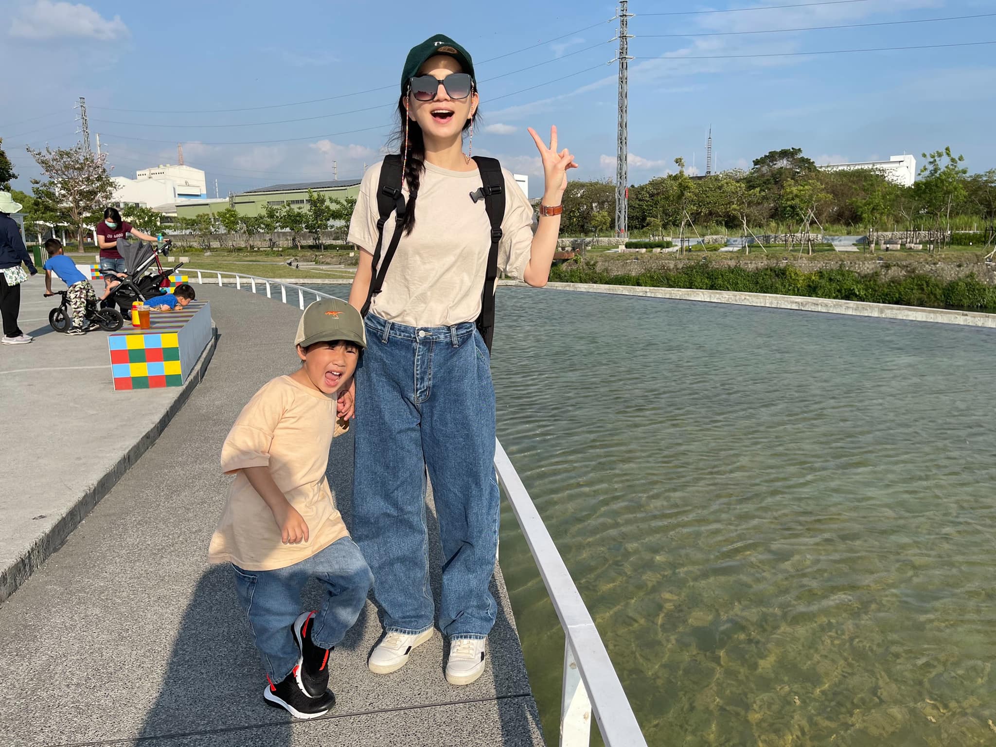 母親節突然道歉！Ella喊話兒子「抱歉把你帶來」：世界不再美好　4歲兒吐心願「還想跟媽媽出去玩」