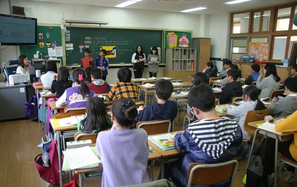 兒子罰寫課文10遍！媽媽求情老師「遭冷言回絕妳奈我何？」　網一看全讚「遇到好老師」對話紀錄曝光