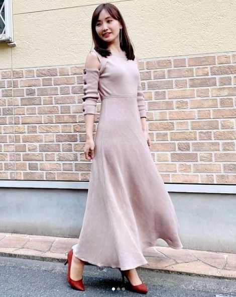 到底誰是媽？40歲單親媽太凍齡「和19歲愛女合照」認不出輩分　網友接連猜錯「驚曝是美魔女亞軍」
