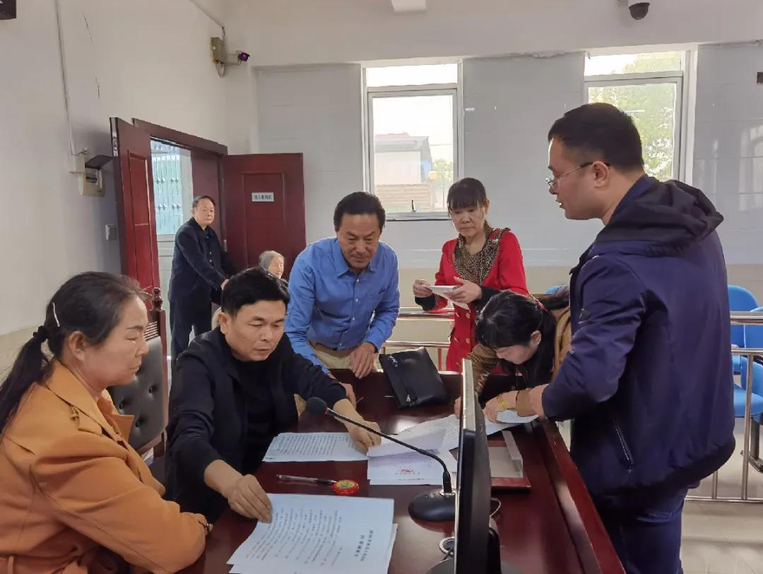 沒錢治病！年老母親向「年薪260萬兒子」求助卻被拒絕　面對質問「兒子道出實情」反獲全網支持