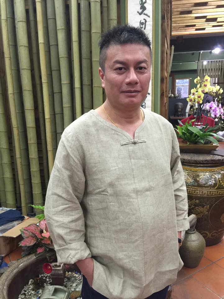 悔恨沒叫她一聲媽！《戲說》鍾天自揭「過繼養子糾結身世」：我很壞　狠心讓生母遺憾走「隔天卻哭跪爬進家門」