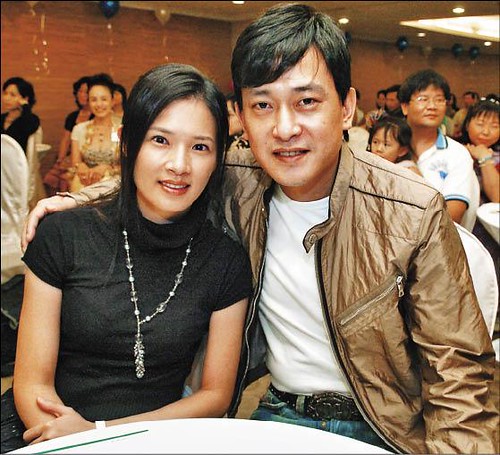  爸爸兩字是禁忌！王識賢媽媽「代父職養大三兒女」絕口不提尪　走紅後「對方來相認」他怒嗆下秒卻後悔莫及