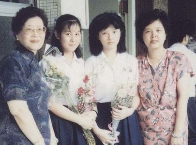 45歲做母親！堅持「與丈夫分房睡9年」出門看不同電影　51歲依然幸福美滿「道破婚姻真諦」