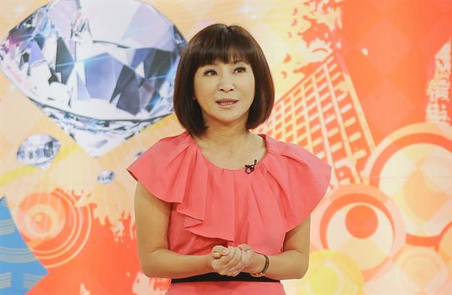 股市崩跌卻逆勢狂買！吳淡如坦承「已買到戶頭全空」公開敏銳預測　「認了是在貪小便宜」懺悔自己掌嘴