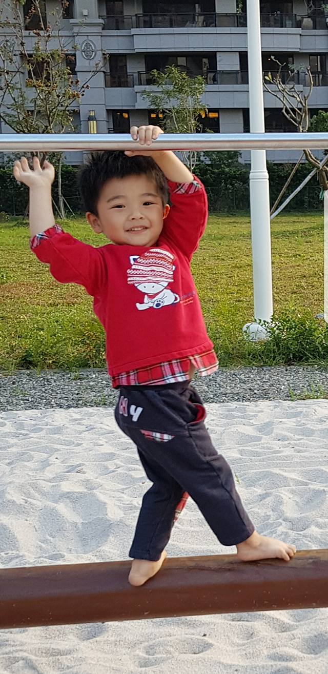 嫁到好尪！黃妃老公「砸百萬大手筆寵愛」送太太一間房　「娘家就在附近」結婚16年全以妻為主