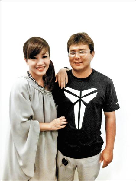 嫁到好尪！黃妃老公「砸百萬大手筆寵愛」送太太一間房　「娘家就在附近」結婚16年全以妻為主
