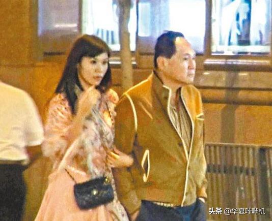 每年換172個女友！花費百萬「只為牽手林志玲」曝撩妹秘訣　為保財產「發誓一生不娶」84歲仍不敢