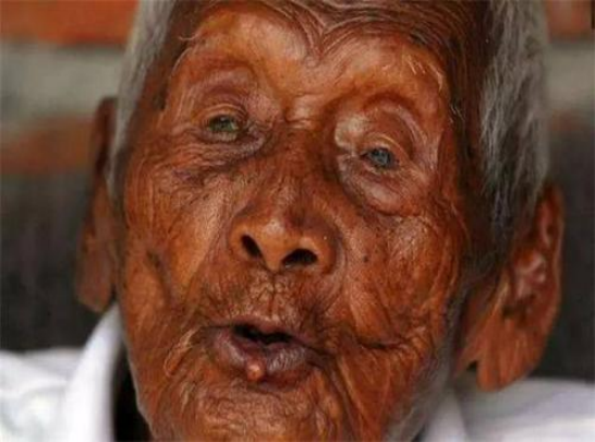 被神遺忘！他「活到146歲」4妻12子全離開　願望是讓閻王爺「快點想起我」：等很久了