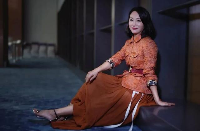 一生是別人的兩世！她3歲乞討「12歲做舞女」　22歲當影后「40歲自裁未遂」61歲終於活成了傳奇