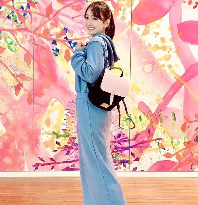 41歲顏值身材都太逆天！單親媽「和19歲女兒同框像姐妹」　分享「日常保養秘訣」：當真是美魔女