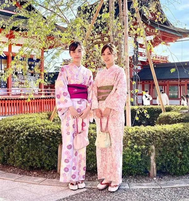 41歲顏值身材都太逆天！單親媽「和19歲女兒同框像姐妹」　分享「日常保養秘訣」：當真是美魔女