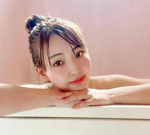 41歲顏值身材都太逆天！單親媽「和19歲女兒同框像姐妹」　分享「日常保養秘訣」：當真是美魔女