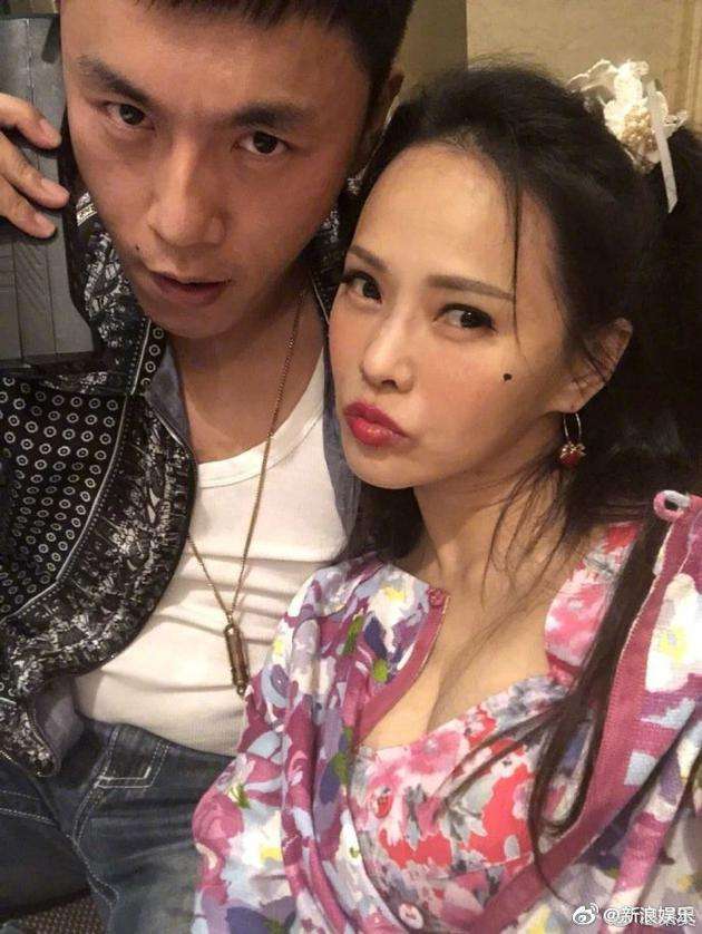愛上小10歲老公！46歲伊能靜哭訴：「我已經不能生孩子」         曾擔心被拋棄被丈夫說「有病要治」：別再作了