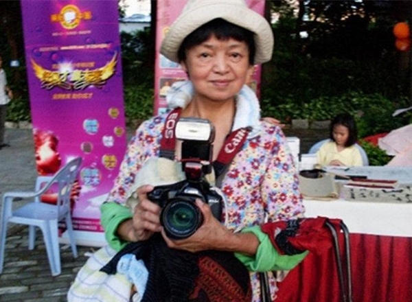  不婚不育！周潤發74歲胞姐獨居「近況曝光」　回農村老家生活「自稱姐弟關係」似楚河漢界
